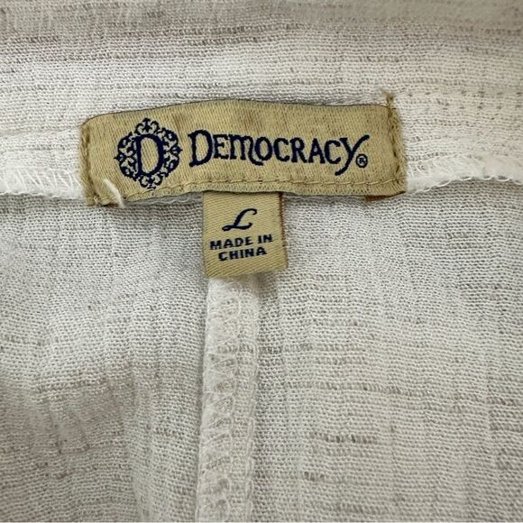 Democracy ivory shirt with colorful stitching.  Size XL - Picture 5 of 5